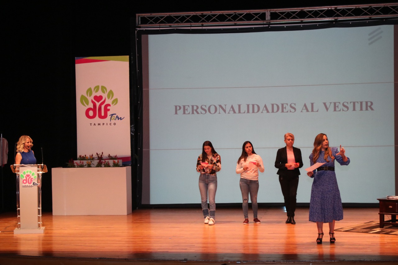 Un Xito La Conferencia Con Causa Reflejando Tu Estilo Ofrecida Por