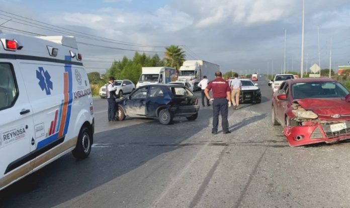 Aparatosos accidentes viales dejan daños y personas lesionadas