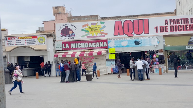 Negros Haitianos Invaden Las Calles De La Zona Centro De Reynosa