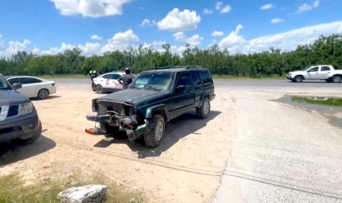 Aparatoso accidente vial deja una persona lesionada y cuantiosos daños