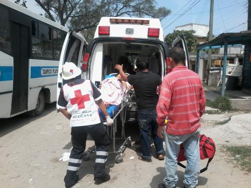 Joven mujer da a luz en casa al ser rechazada en hospital de Madero