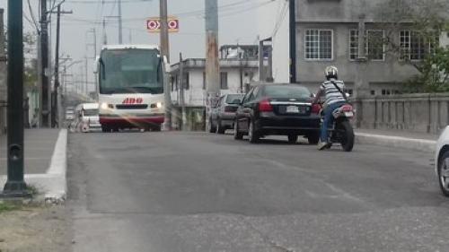 Desviarán tráfico pesado por vialidades alternas por derrumbe del puente de la José Escandón