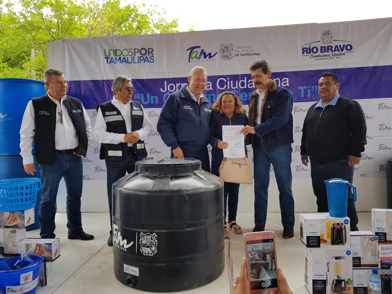 Acercan beneficios económicos y sociales a la gente de Río Bravo