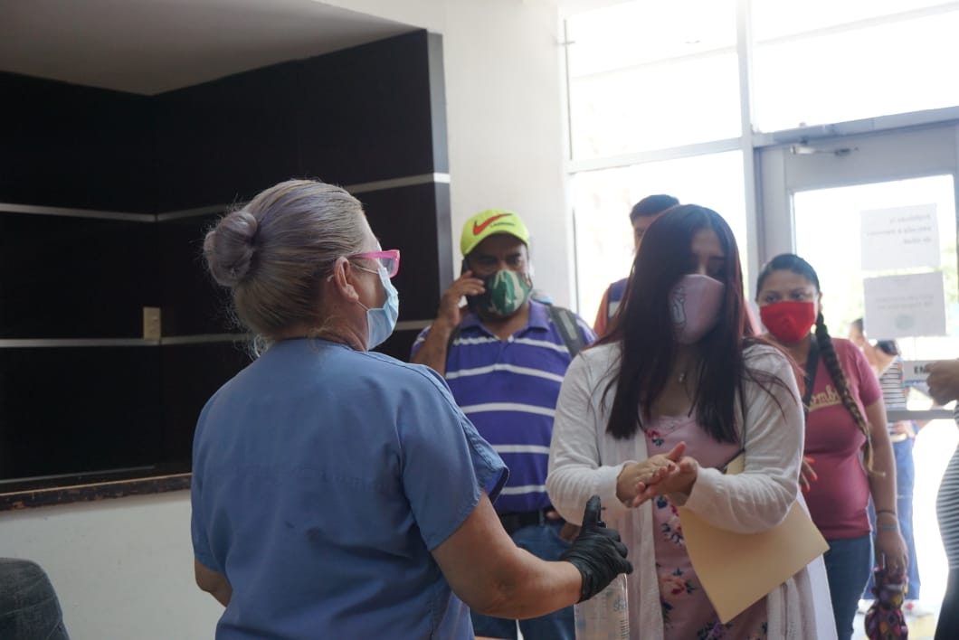 Busca filtro sanitario del Municipio proteger a empleados y usuarios