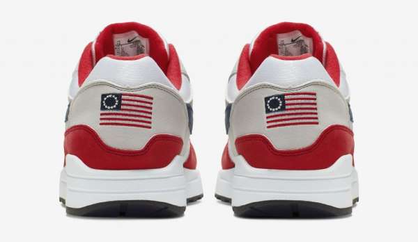 La polémica bandera que Nike retiró de unos de sus tenis