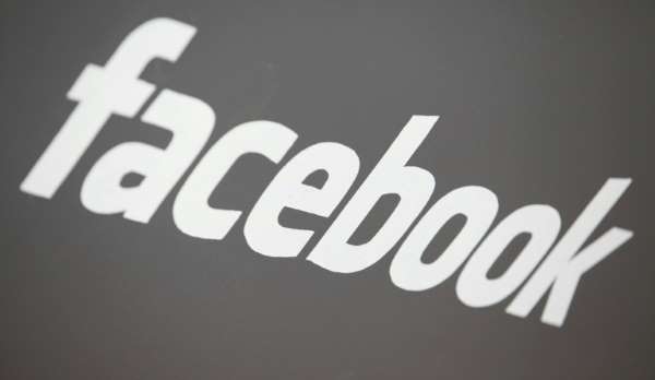 Facebook suspendió