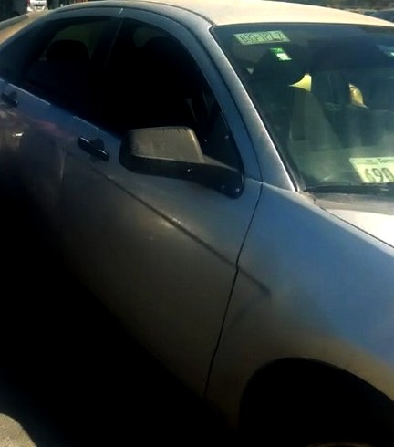 Accidente vial deja solo daños en concurrida avenida