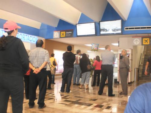 Afectados 200 pasajeros por falla en sistemas de radio ayuda en el aeropuerto de Tampico