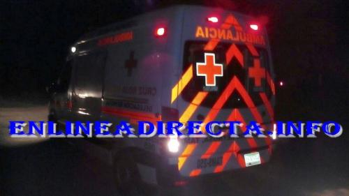 Ambulancia atiende a persona lesionada por caída