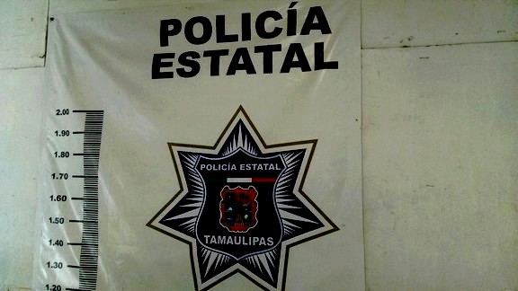 Arrestan a mujer por molestar personas y alterar el orden