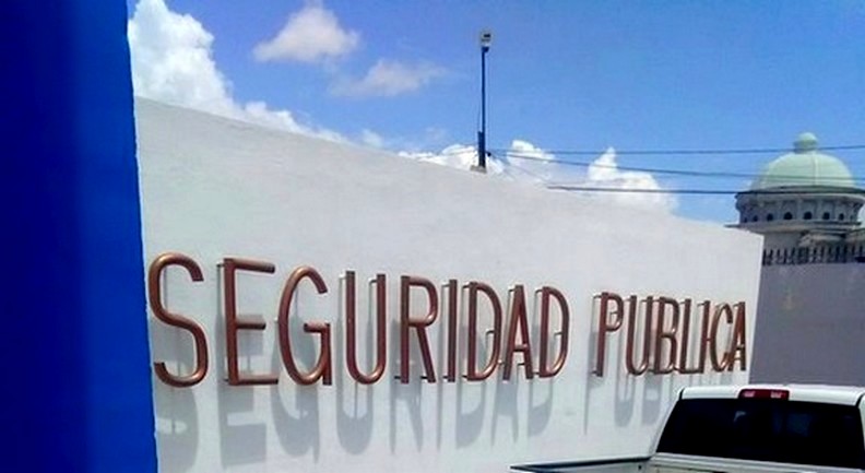 Arrestan a œparejita de enamorados por escandalosos