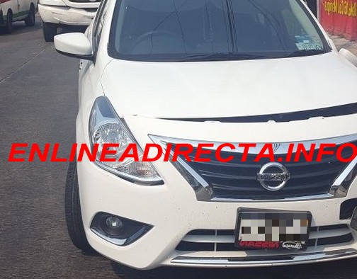 Chocan unidades y dejan solo daños materiales