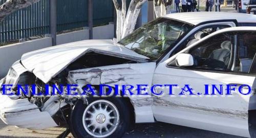 Choque deja un lesionado y daños materiales