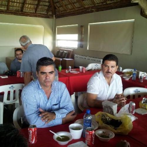 “Chuma” y García Vivian se unen por candidatura en el PAN