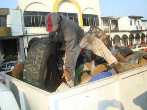 Continúa programa de descacharrizacion, ahora en el Ejido Buenavista