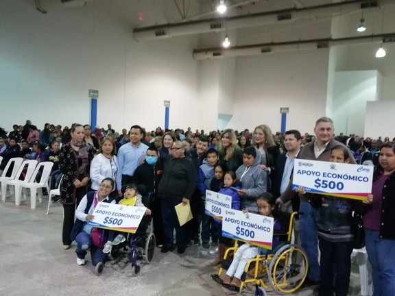 DIF y Ayuntamiento entregan estímulos de ˜Contigo Soy Capaz™