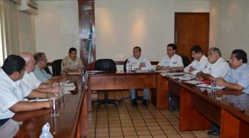 Campañas contra mosca de la fruta y HLB apoyan a más de 5,000 citricultores de la región central