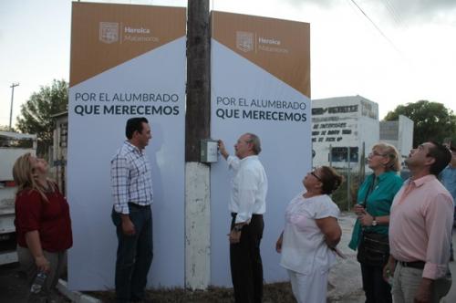 Más de 23 mil beneficiados al arrancar la rehabilitación del alumbrado público