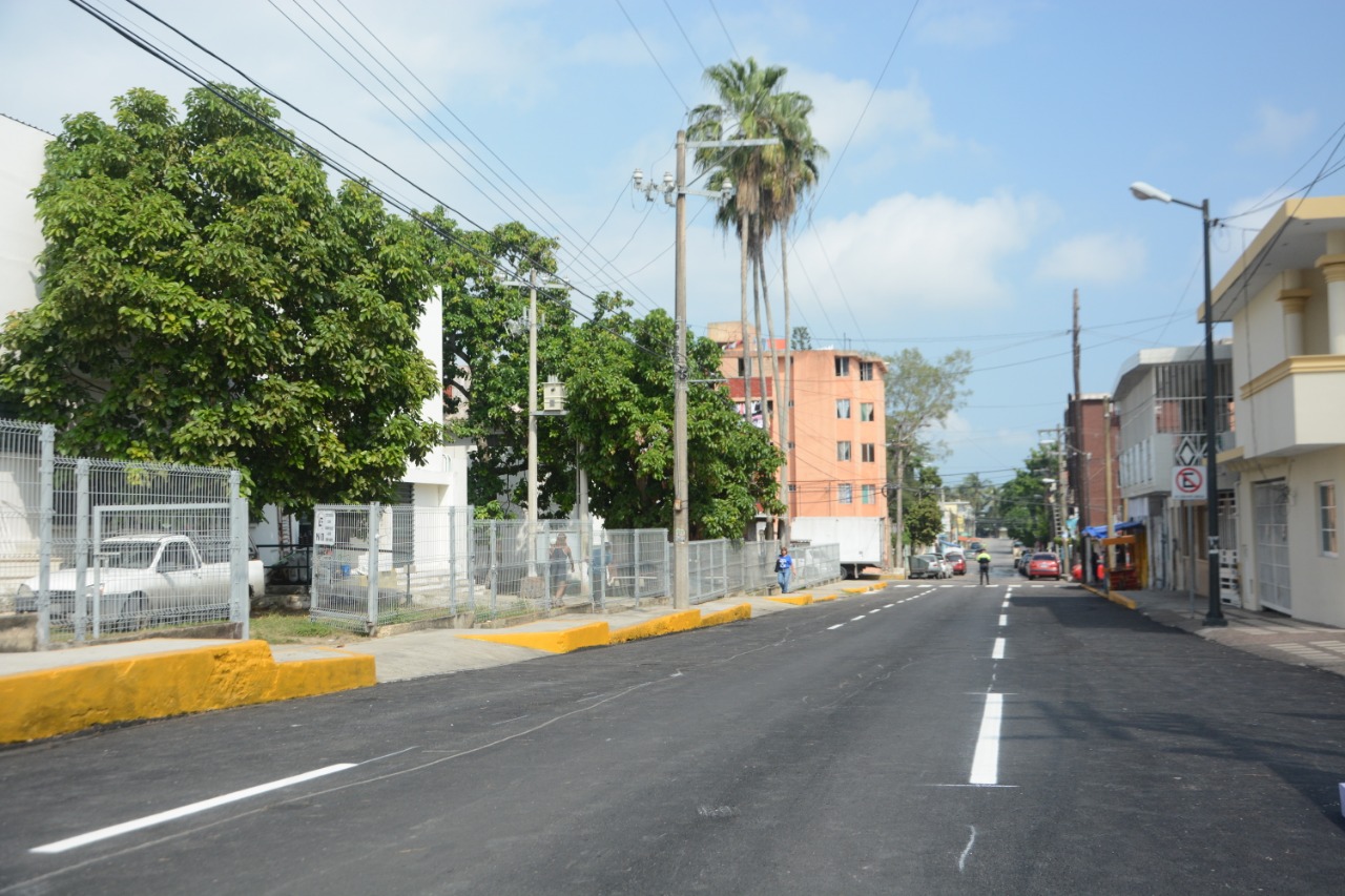 Entrega Chucho Nader Nueva Obra de Reencarpetado de Calle