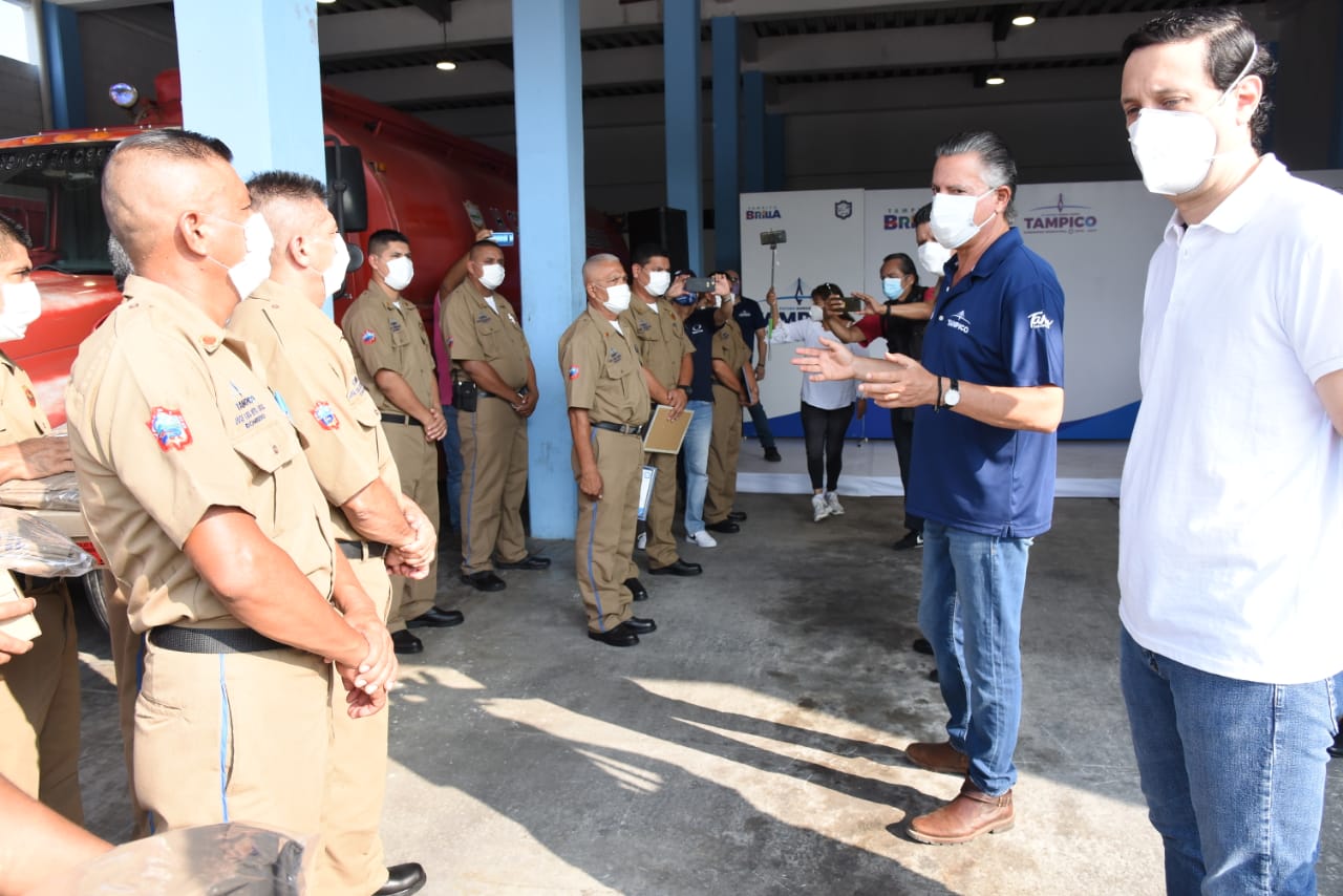 Reconoce Chucho Nader valor, honor y Disciplina de los Bomberos de Tampico