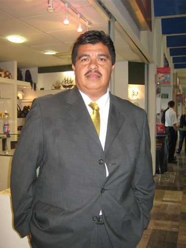 Locatarios piden créditos al gobierno del estado para no caer en manos de los agiotistas