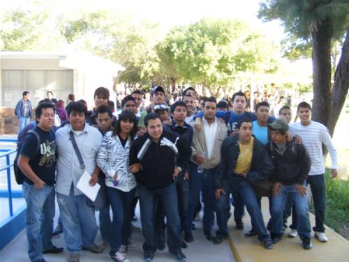 Estudiantes del ITM negocian con la directora