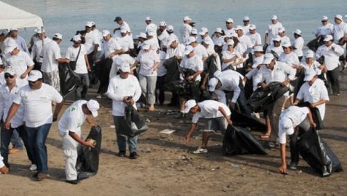 Avanza con éxito “Súmate por una Playa Limpia y Sin Vidrio”