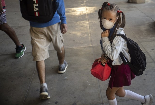 Producen cubanos antiviral usado por China contra Conavid-19