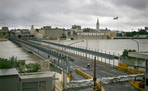 En recuperación aforo comercial en el puente III