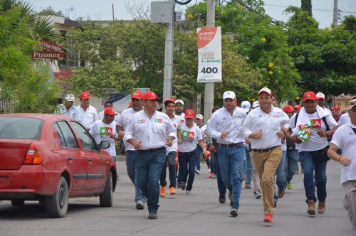 Caminan Almaraz y Morris en la Revolución Verde