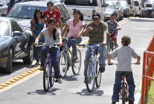 Para la Ciclovía y el Nuevo Patinadero en el área del Parque Viveros