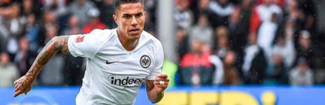 Salcedo volvió a la titularidad, pero perdió el Eintracht