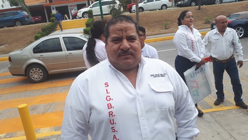 Taxistas buscan métodos para simplificar pagos en el SAT.