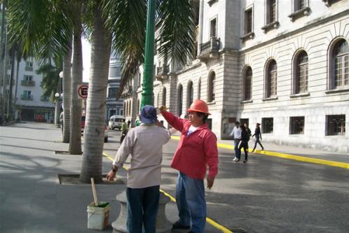 Iniciaron hoy trabajos de remozamiento de la plaza de Armas