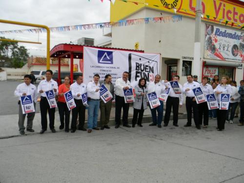 Turistas y Paísanos, llegan de EE.UU. al buen fin