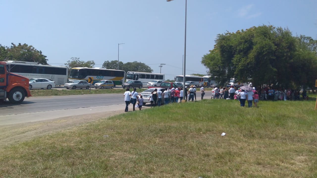 Mitin de José Antonio Meade genera congestionamiento vial en principal acceso a zona industrial y portuaria de Altamira
