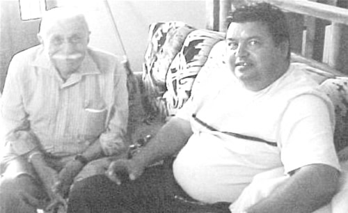 Escuelas rinden homenaje al desaparecido Prof. Blas Flores Izaguirre