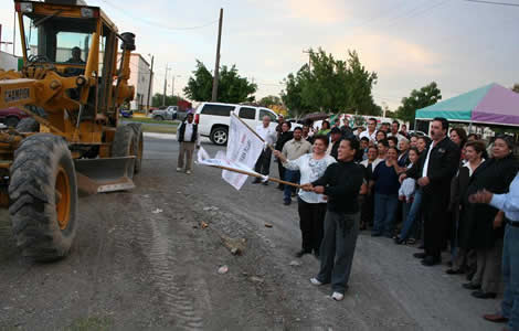 Empeñado NAME en pavimentar primer cuadro de la ciudad
