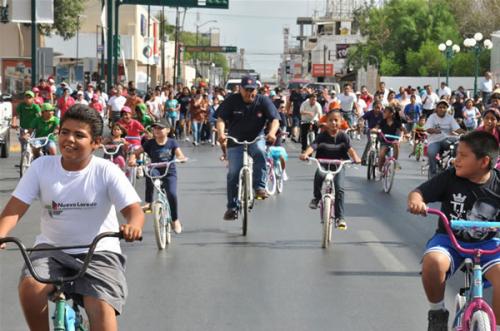 Más unido y fortalecido el Paseo Recreativo Familiar, en su edición 32