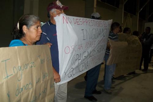 Protestan empleados en cambio de poderes para ventanear a OPI