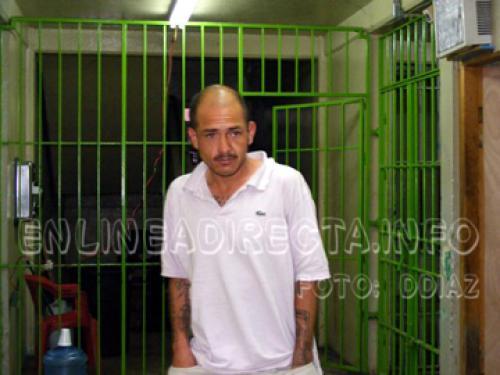 Roba radio de comunicación y es detenido