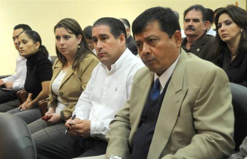 Enseñan a enfrentar de mejor manera la tercera edad