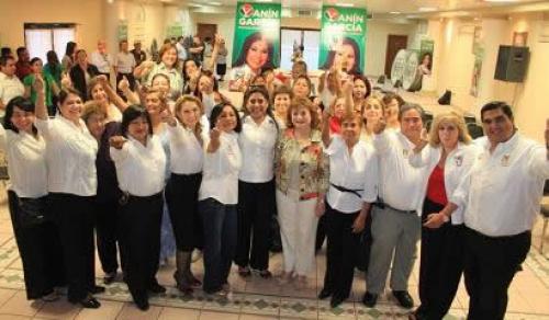 Apoyo absoluto de mujeres Cenopistas para Yanin García