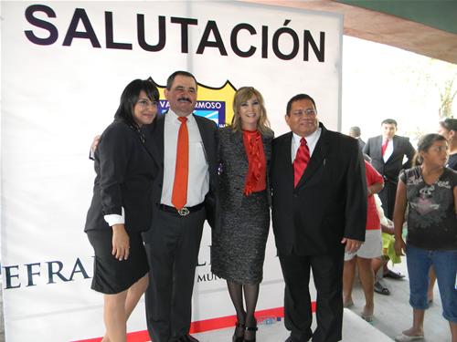 Profe Rosales casi acaba con terrenos de la feria