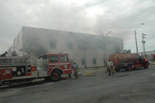 Vigilara FRTM que empresa colapsada en incendio liquide a trabajadores