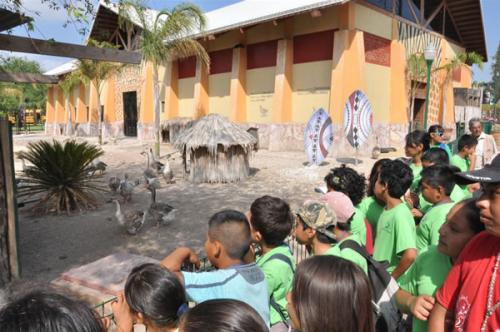 Visitan 320 niños y jóvenes Zoológico Regional