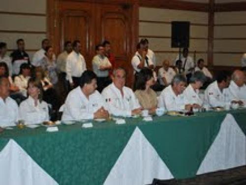 Alcalde Benet, en reunión extraordinaria del Consejo de Salud