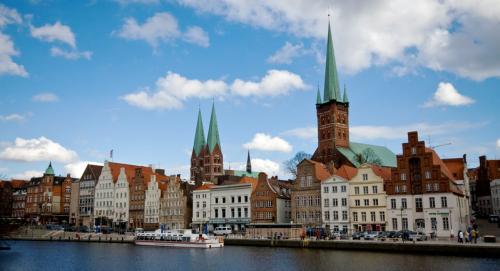 Una pareja cae desde un segundo piso cuando practicaban sexo en Lübeck, Alemania