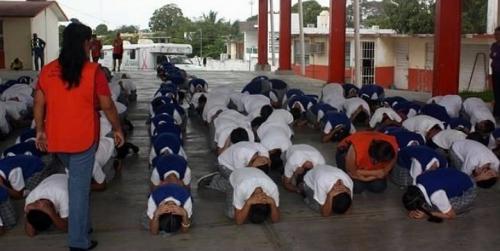 Exhortan a escuelas a capacitar a niños en caso de balaceras