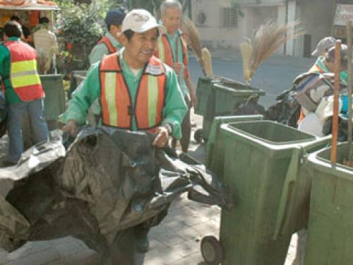 Urge pago de Aguinaldo a trabajadores municipales en Tampico.
